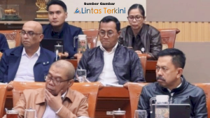 Plt Wakil Jaksa Agung Prof. Dr. Asep Nana Mulyana (Kanan) saat mengikuti RDP dengan anggota Komisi III DPR RI